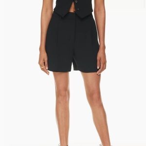 Wilfred Effortless Shorts, size 4